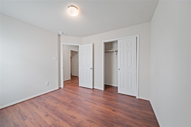 Building Photo - 19011 Taverns Corner Ct