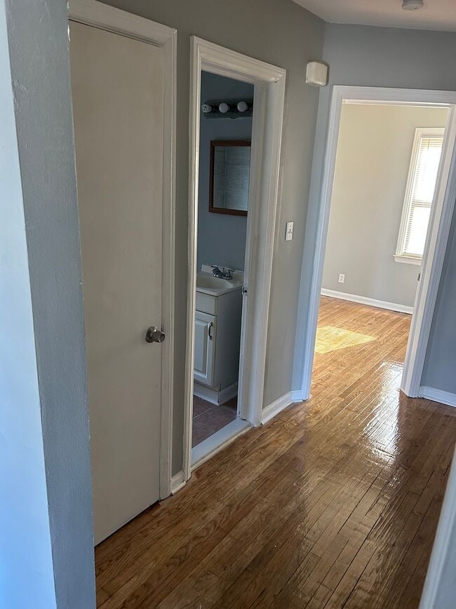 Building Photo - 2669 Electric- 3 BEDS & 2 BATH FOR RENT!