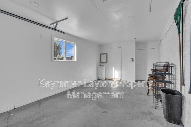 Building Photo - 775 N Diamond St