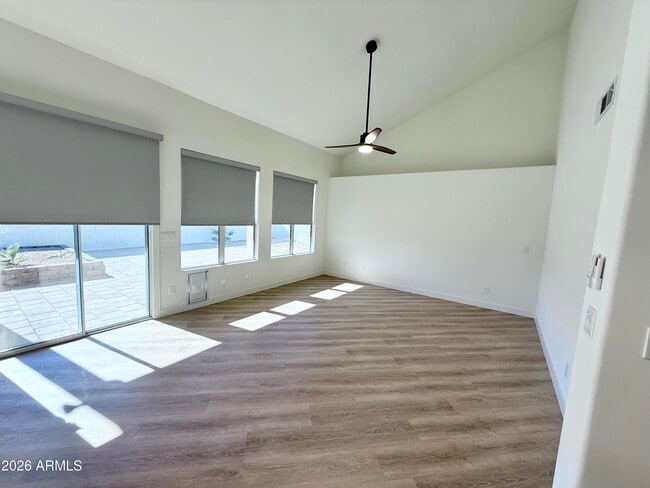 Building Photo - 6891 W Via Del Sol Dr