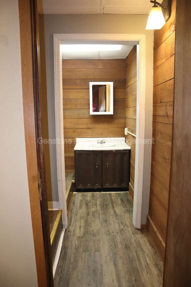 Building Photo - 13 West St