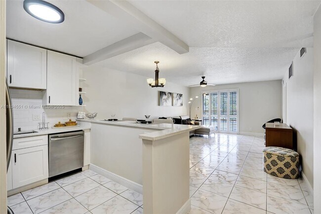 Primary Photo - 253 S Cypress Rd