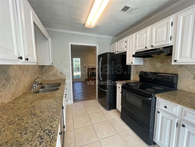 Building Photo - 2930 Governors Ct