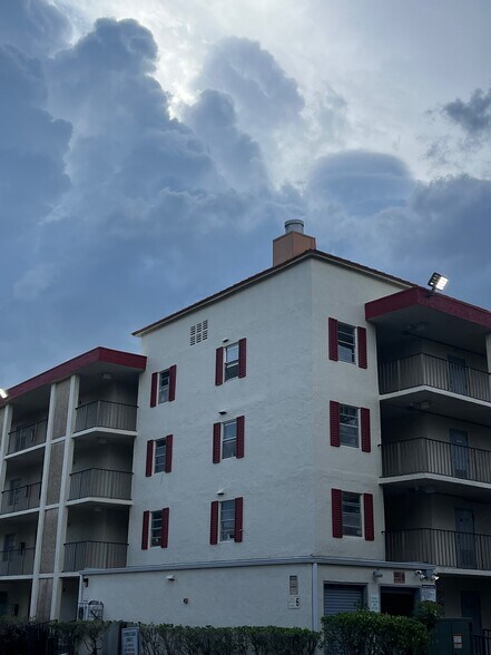 Building Photo - 3001 NW 48th Ave