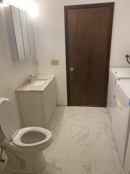 Building Photo - 618 Columbus Ave