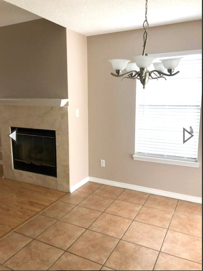 Building Photo - 197 Lola Cir