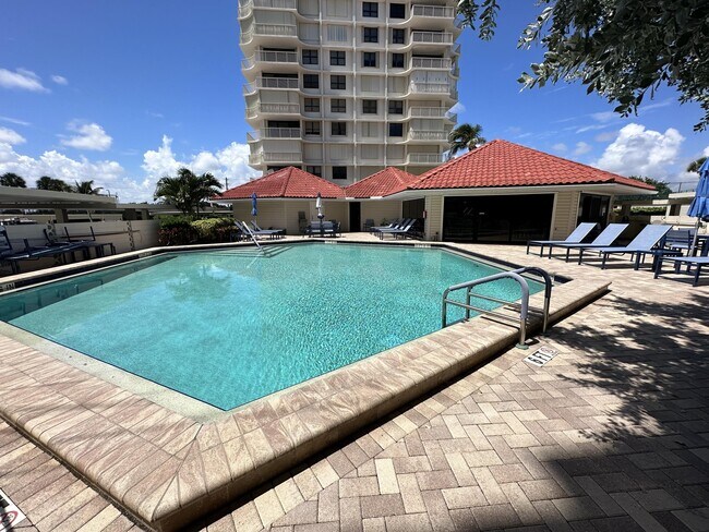 Building Photo - 5480 N Ocean Dr