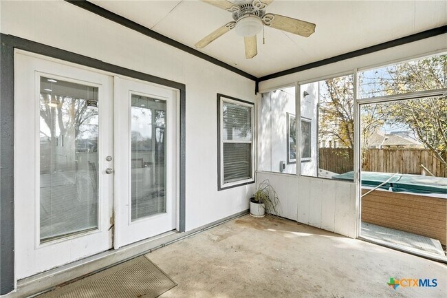 Building Photo - 1410 Katie Lynch Dr