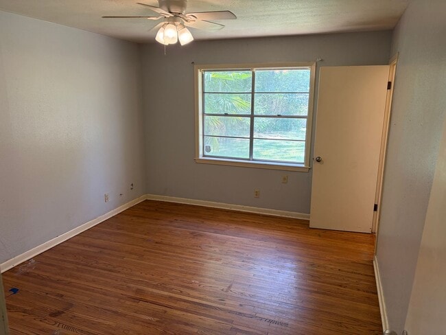 Building Photo - 5957 Yarbrough Rd