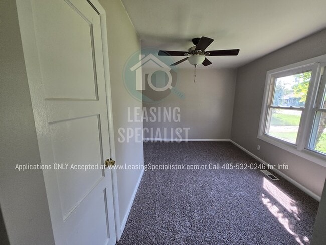 Building Photo - Charming Del City 4 Bed 2 bath!