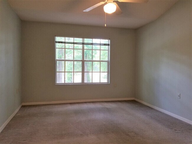 Building Photo - BEAUTIFUL 3BR/2BA IN THE LINKS @ HAILE PLANTATION!