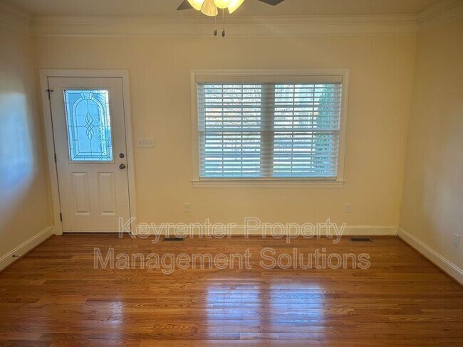 Building Photo - 18 Spring View Dr