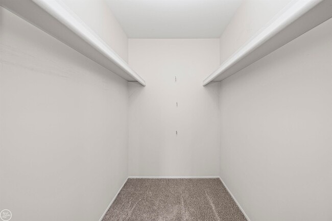 Building Photo - 24597 N Meadow Dr