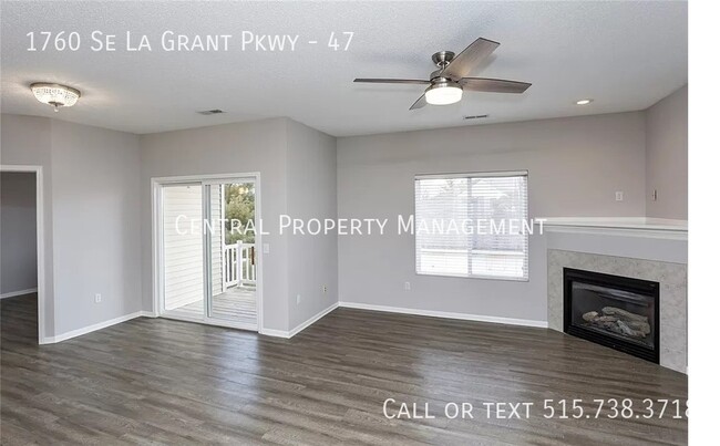 Building Photo - 1760 SE LA Grant Pkwy