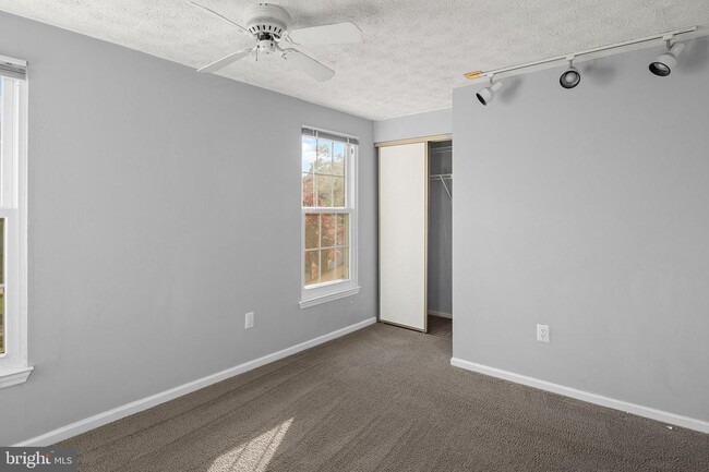 Building Photo - 5941 Iron Frame Way