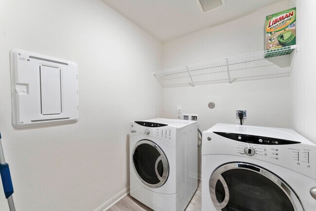 Building Photo - Charming 3 beds 2 baths in Katy!