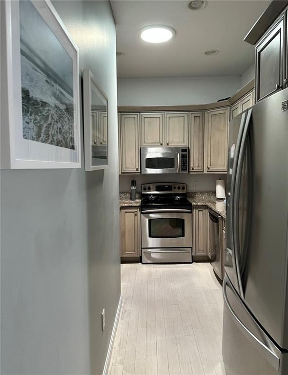 Building Photo - 118 Bay St