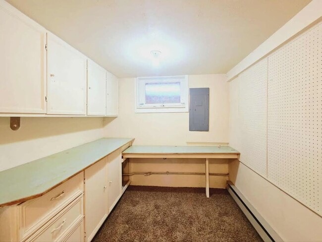 Building Photo - Charming 3 Bedroom, 2 Bath House For Rent!!