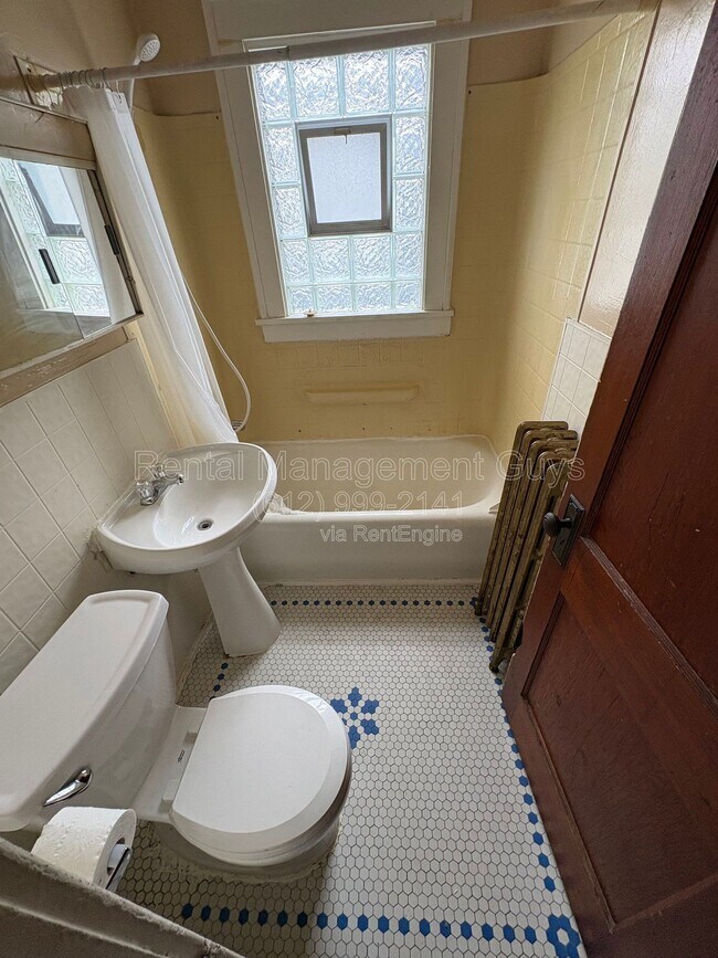 Building Photo - 3318 N Penn Ave