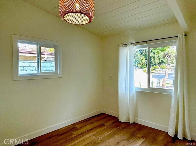 Building Photo - 821 N Mountain View Pl