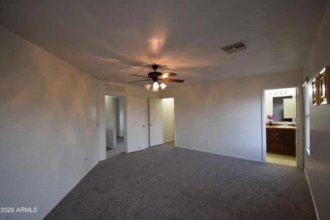 Building Photo - 2404 W Roeser Rd