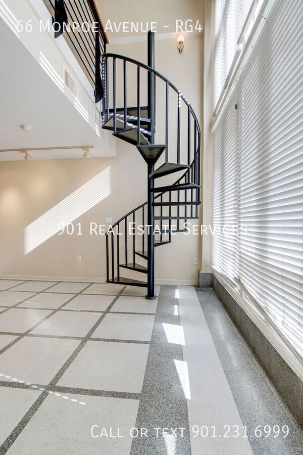 Building Photo - 66 Monroe Ave