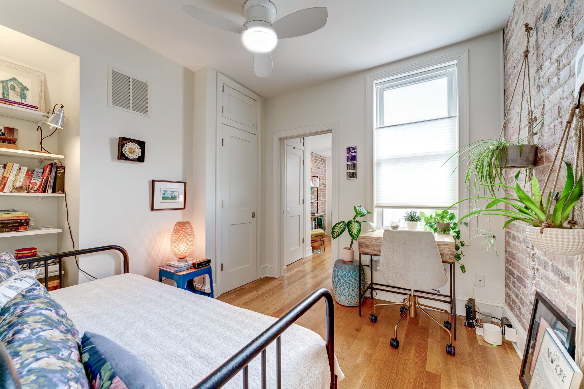 2nd Bedroom has built-ins! - 602 14th Pl NE