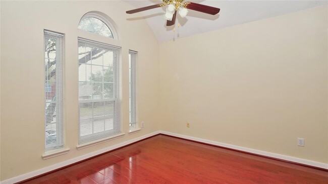 Building Photo - 4214 Oakland Falls Dr
