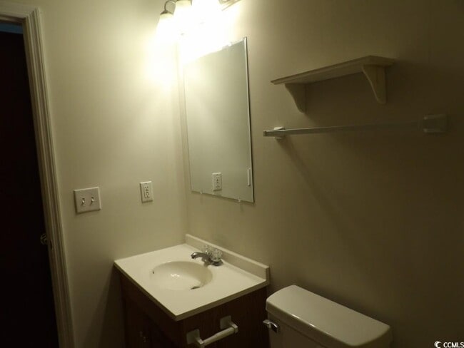 Building Photo - 1095 Plantation Dr