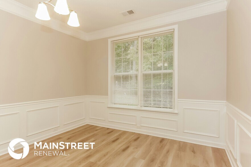 Building Photo - 11937 Fox Glen Rd