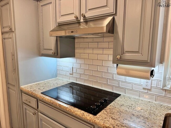 Building Photo - 1716 Victory Ave