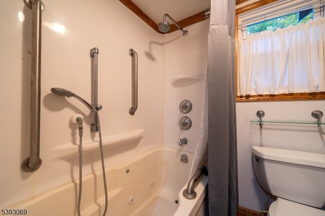 Building Photo - 215 Annisquam Rd