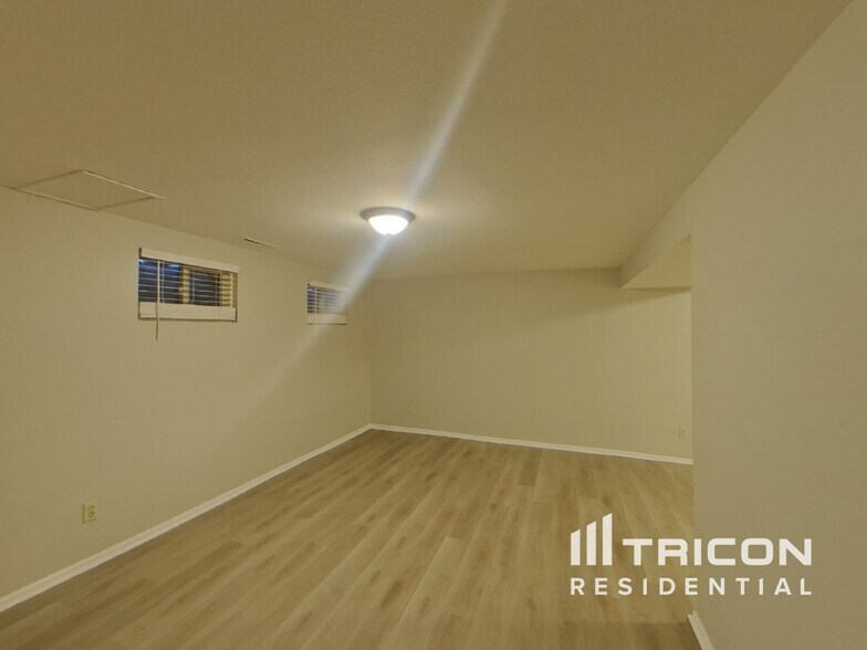 Building Photo - 2830 Ridgeglen Square