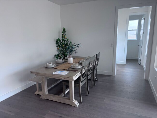 Building Photo - Beautiful New Home with access to community pool