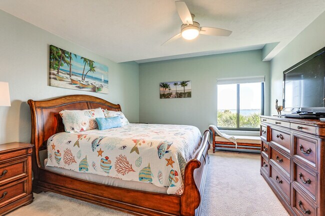 Building Photo - 2955 N Beach Rd