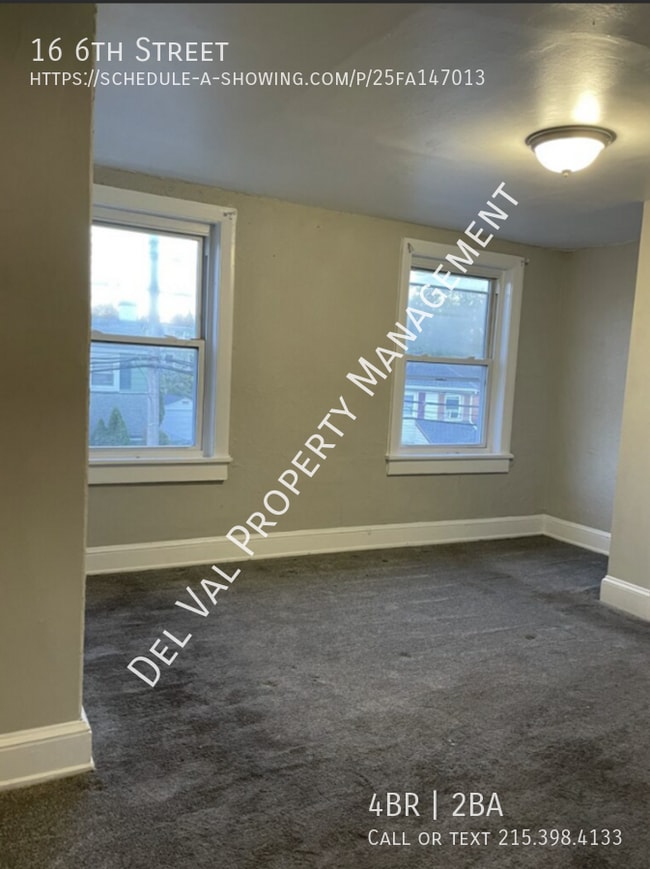 Building Photo - 16 6th St