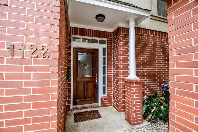 Building Photo - 1122 Columbus St