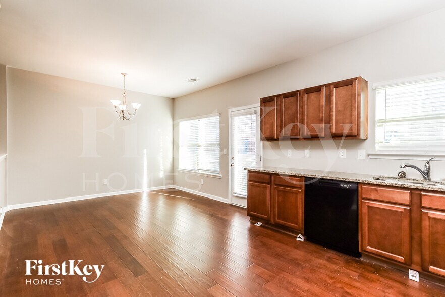 Building Photo - 1317 Bass Ln