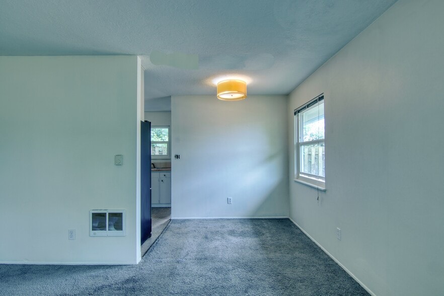 Building Photo - 7420 N Alma Ave