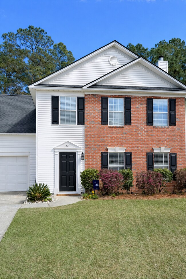 Building Photo - 3BD/2.5BA- WITH BONUS ROOM -AVAILABLE NOW or AUGUST 1, 2026!!