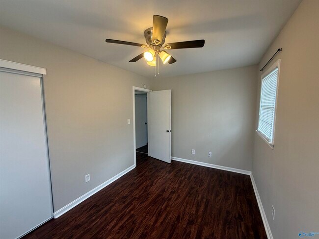 Building Photo - 3604 NW Stag Run Dr