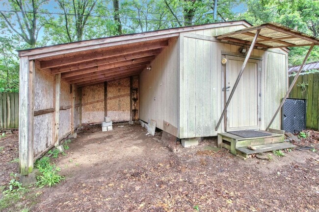 Building Photo - 7002 W Wakefield Dr