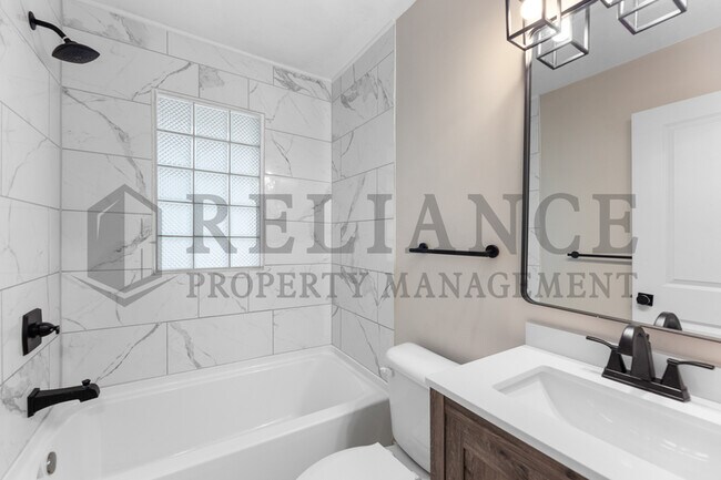 Building Photo - 3236 S Handley St