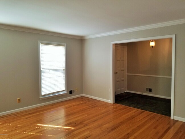 Building Photo - 8203 Camberley Dr