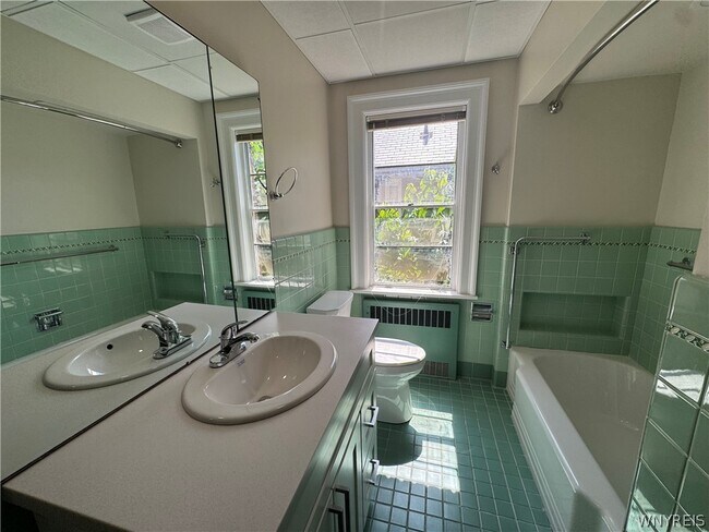 Building Photo - 77 Humboldt Pkwy