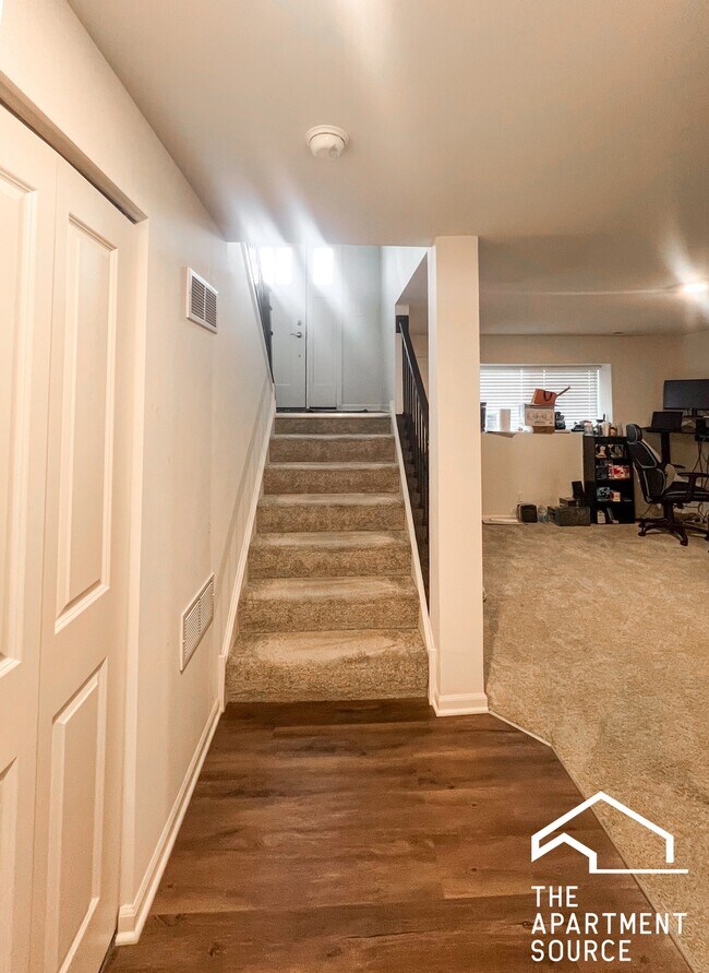 Building Photo - 2360 Southwind Blvd