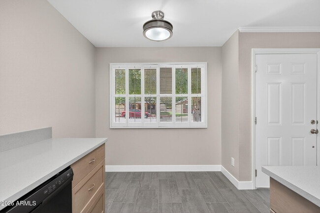 Building Photo - 10123 N 96th Ave