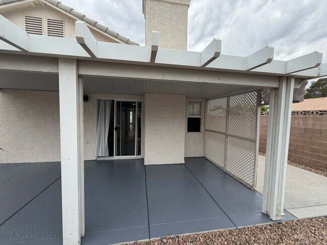 Building Photo - Beautiful Single Story Home Ready for Immediate Move-In