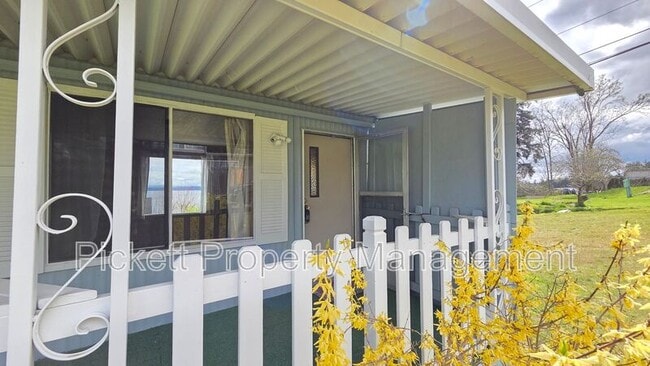 Building Photo - 2397 Alaska Ave E