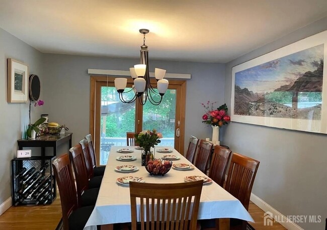 Building Photo - 56 West Side Ave